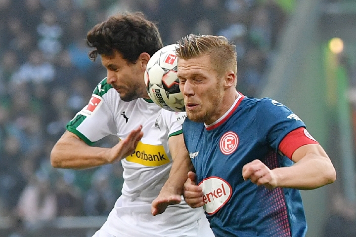 的重心被他 的重心被他