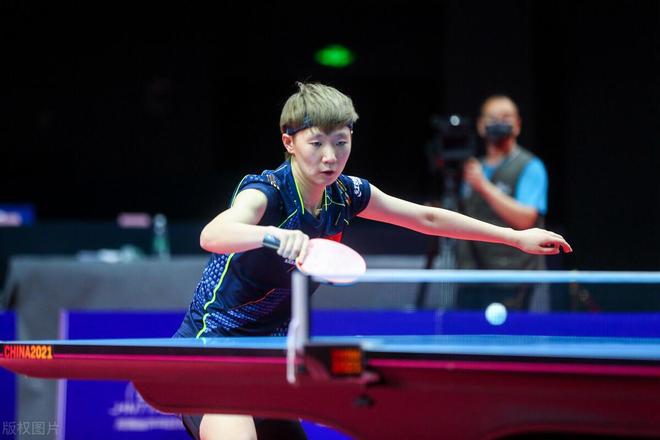 出突出贡献 出突出贡献