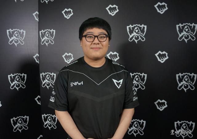 向冠军发起 向冠军发起